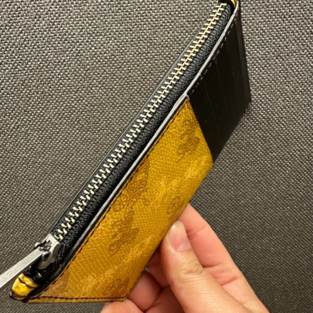 NWT! RARE! Coach F84740 Zip Card Case With Horse & Carriage Print In Yellow - Picture 2 of 6